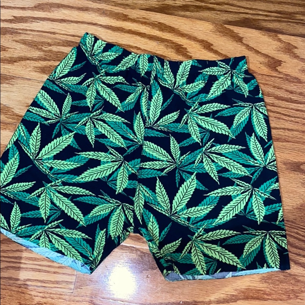 Leaf Print Fabric Shorts